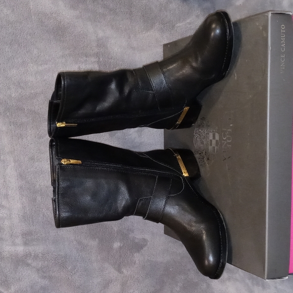 0201 Vince Camuto Wendeema Leather Boots - Picture 3 of 11